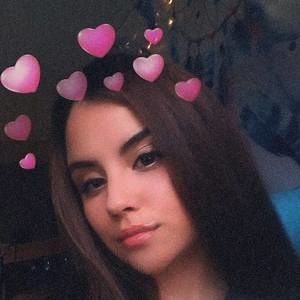 Meet your Posher, Olivea